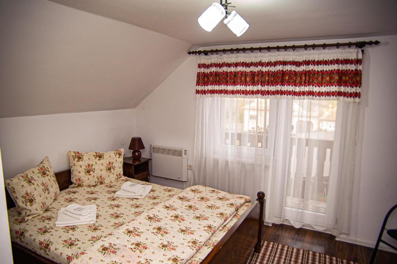 Hotel Casa Iancu à Jina Extérieur photo